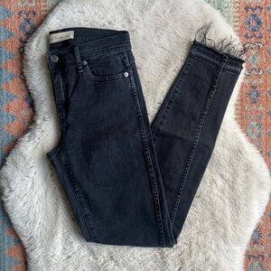 GAP black true skinny ankle jean vintage wash denim slit ankle 28 T or 6 tall